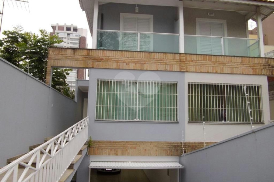 Sobrado à venda com 3 suítes em Santa Terezinha, São Paulo, SP