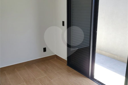 Casa à venda com 3 quartos, sendo 1 suíte,  no condomínio Madre Maria Vilac, Valinhos - SP