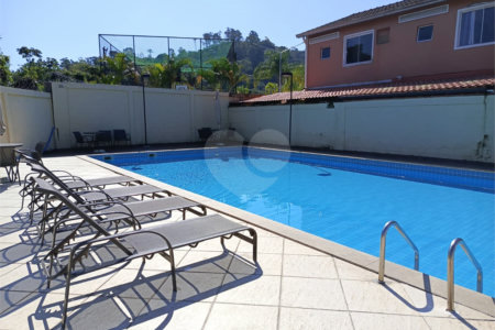 Casa à venda com 3 quartos, sendo 1 suíte, no condomínio Grand Family, Rio de Janeiro - RJ