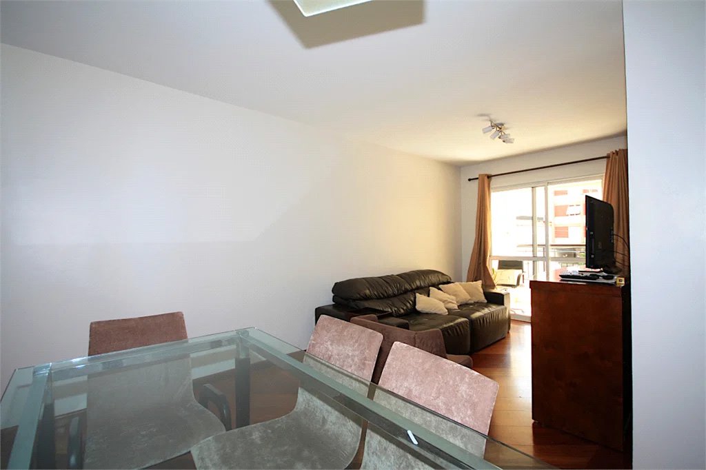 Apartamento à venda com 2 quartos, sendo 1 suíte, em Pinheiros, São Paulo, SP