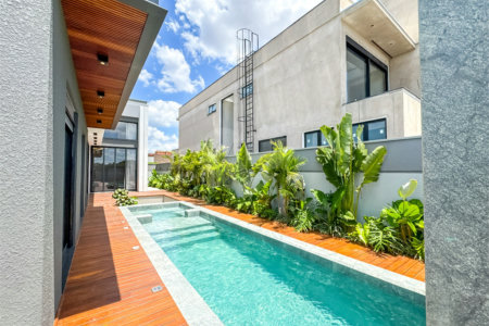 Casa à venda com 3 suítes no condomínio Villa dos Pinheiros, Indaiatuba - SP