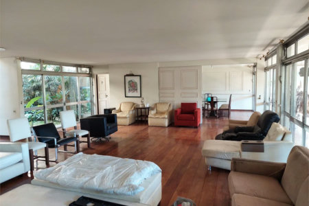 Casa à venda com 3 suítes em Jardim Leonor, São Paulo, SP