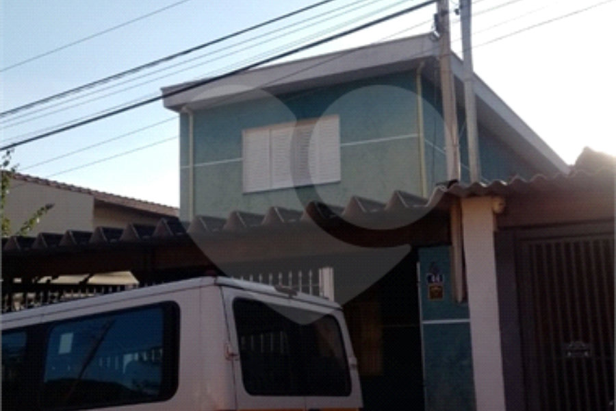 Casa à venda com 3 quartos em Horto Florestal, São Paulo, SP