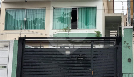 Casa à venda com 3 quartos, sendo 1 suíte,  em Parque Peruche, São Paulo, SP