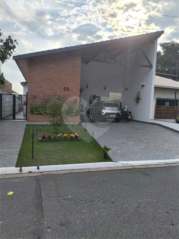 Casa com 3 Suites à venda, com 170 m² de construção - Condomínio Portal do Bosque em Louveira