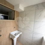 Casa para alugar com 2 quartos no condomínio Estrada do Preju, Itaquaquecetuba - SP