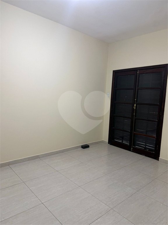 Casa à venda com 3 quartos, sendo 1 suíte, em Chácara Primavera, Suzano, SP