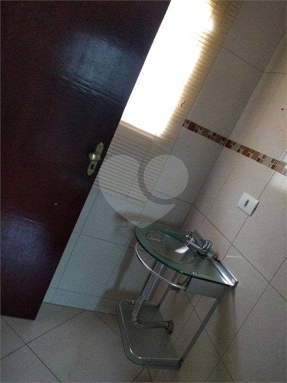 Sobrado à venda com 3 quartos, sendo 1 suíte,  em Residencial Rancho Grande, Itaquaquecetuba, SP