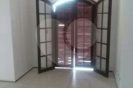 Sobrado à venda com 3 quartos, sendo 2 suítes, em Jardim Monte Kemel, São Paulo, SP