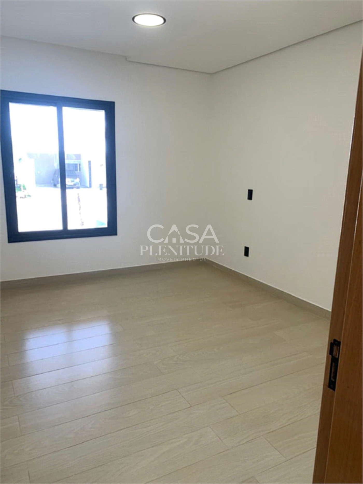 Casa em condomínio à venda com 3 quartos, sendo 1 suíte, em Cajuru do Sul, Sorocaba, SP