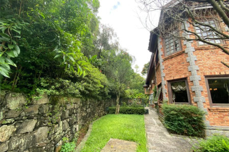 Casa à venda ou para alugar com 5 quartos, sendo 3 suítes, em Fazenda Morumbi, São Paulo, SP