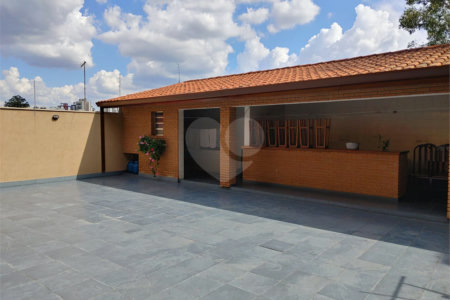 Casa à venda com 4 quartos, sendo 2 suítes, em Parque dos Príncipes, São Paulo, SP