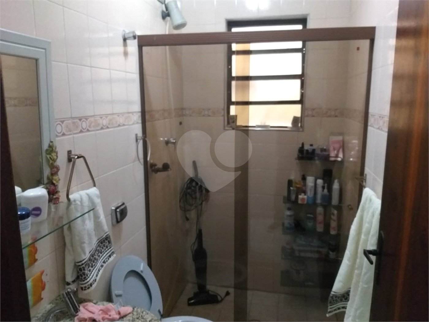 Sobrado à venda com 3 quartos, sendo 1 suíte, em Vila Constança, São Paulo, SP