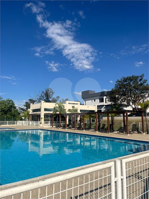 Casa à venda ou para alugar com 2 quartos, sendo 4 suítes, no condomínio Residencial Jardim Bréscia, Indaiatuba - SP