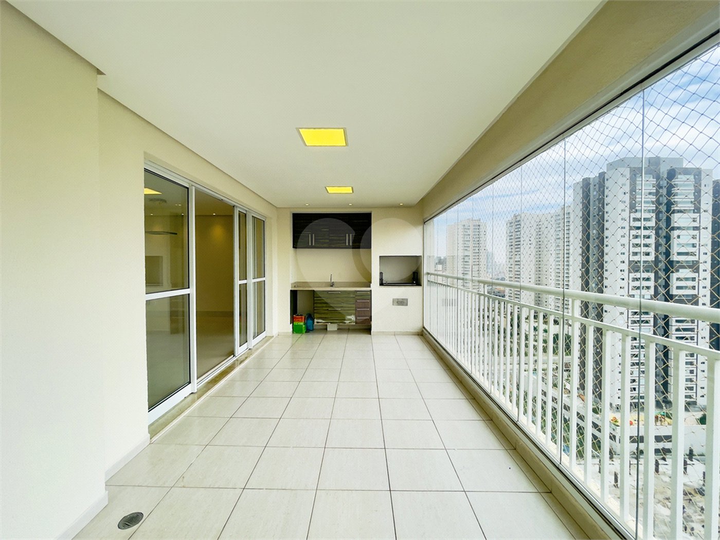 Apartamento à venda com 3 quartos, sendo 4 suítes,  no Centro, São Bernardo do Campo, SP