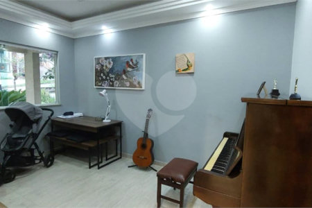 Casa para alugar com 4 quartos, sendo 3 suítes,  no condomínio Figueira Garden, Atibaia - SP