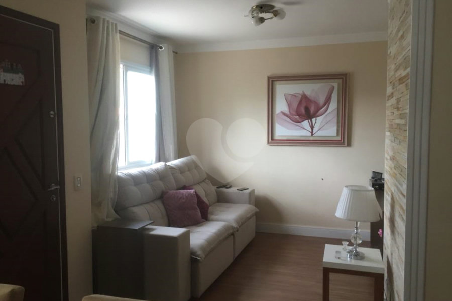 Casa à venda com 3 quartos, sendo 1 suíte, no condomínio Morada do Horto, São Paulo - SP