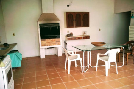 Casa à venda com 3 quartos, sendo 1 suíte, no Centro, Vinhedo, SP