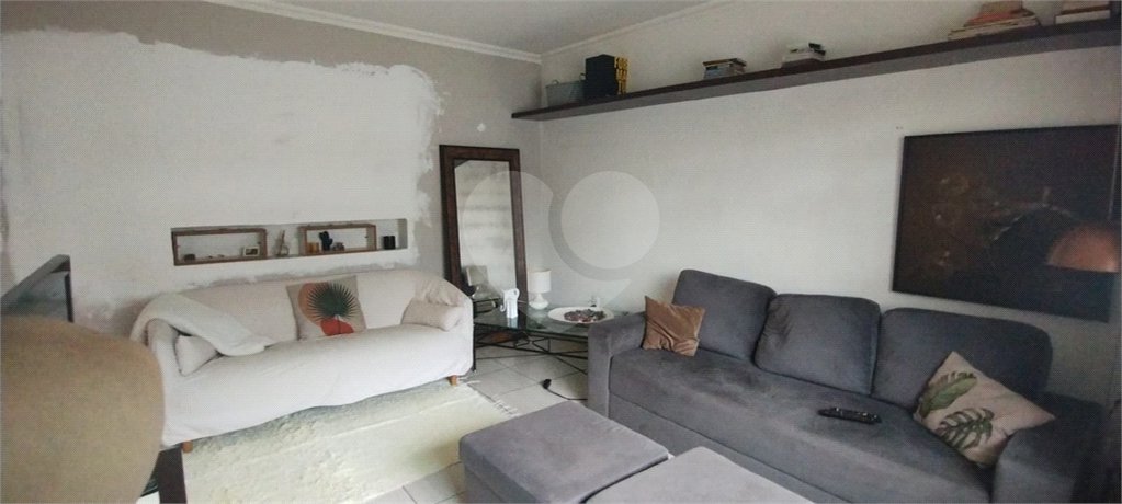 Casa à venda com 4 quartos, sendo 1 suíte, em Jardim Guadalajara, Sorocaba, SP