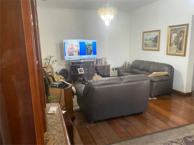Sobrado à venda com 3 quartos, sendo 1 suíte,  em Tremembé, São Paulo, SP