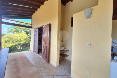 Casa à venda com 3 suítes no condomínio Chácaras do Lago, Vinhedo - SP