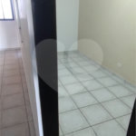 Sobrado à venda com 4 quartos, sendo 1 suíte, em Vila Nivi, São Paulo, SP