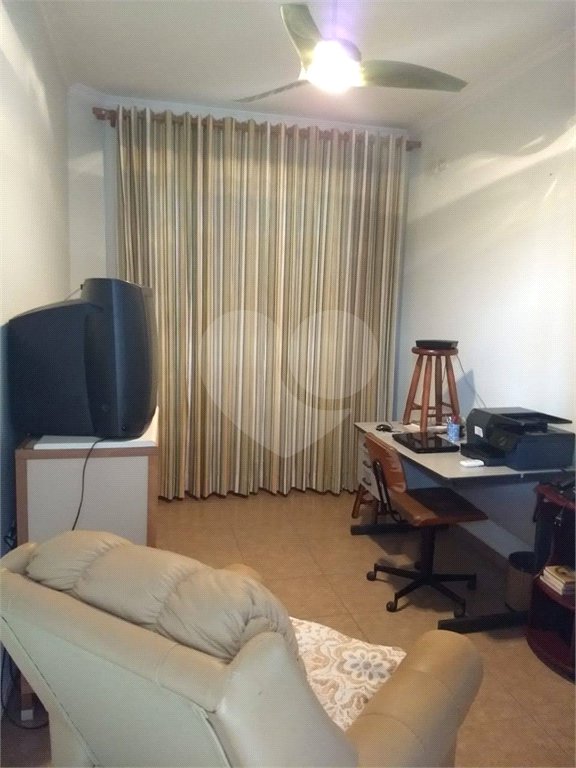 Casa à venda com 4 quartos, sendo 2 suítes, em Vila Petrópolis, Atibaia, SP