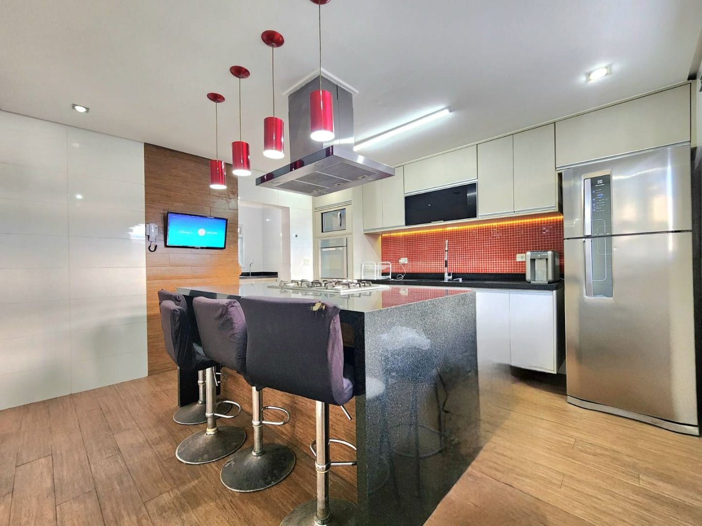 Casa com 4 dormitórios à venda, 237 m² por R$ 2.399.000,00 - José Menino - Santos/SP