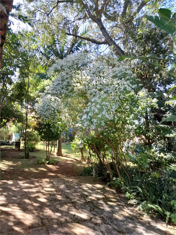 Chácara à venda com 4 quartos, sendo 1 suíte,  em Vila Dom Pedro, Atibaia, SP