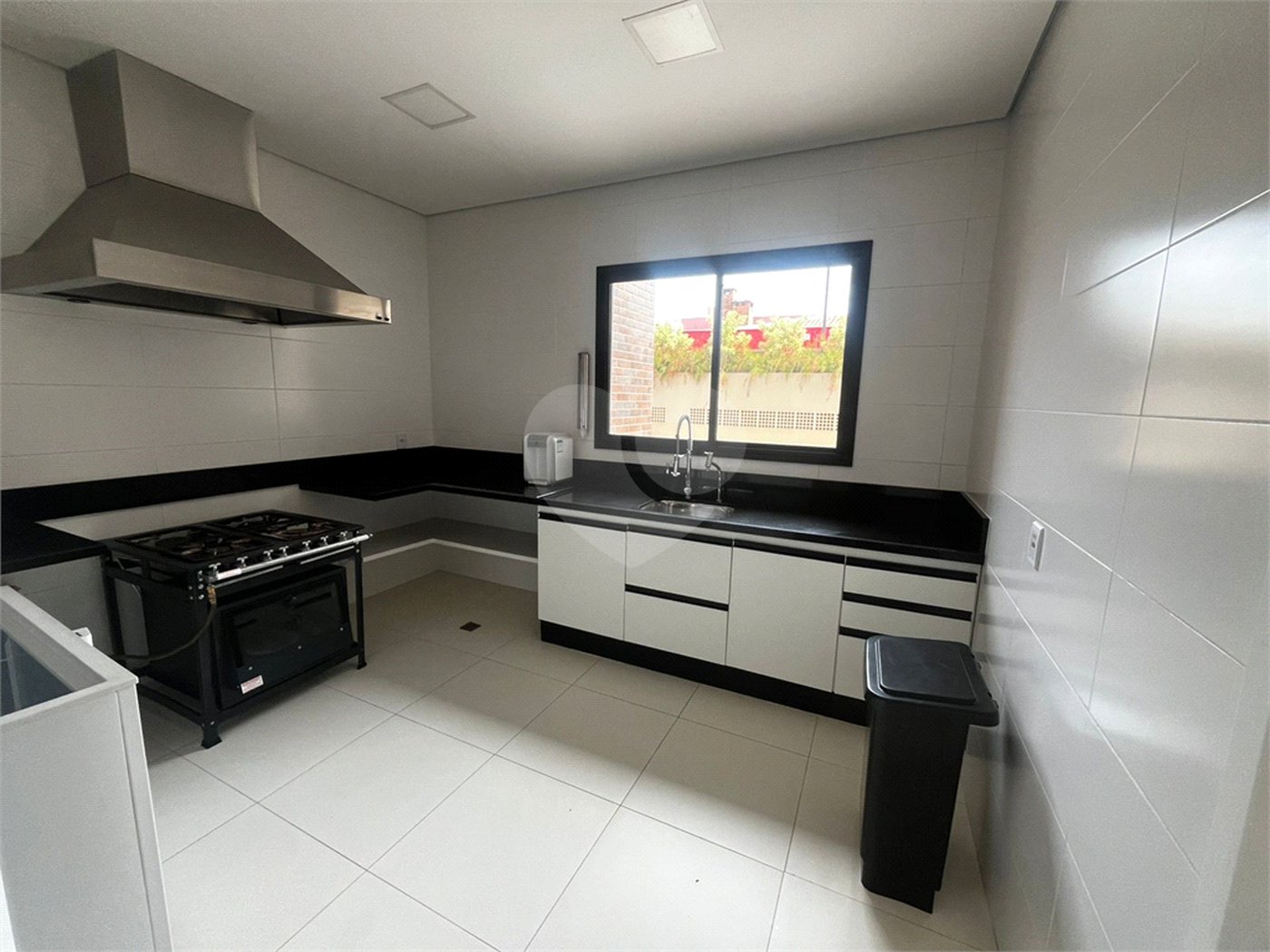 Apartamento à venda com 3 suítes no Centro, Itapetininga, SP