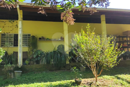 Chácara à venda com 3 quartos, sendo 2 suítes,  em Parque Varanguera, São Roque, SP