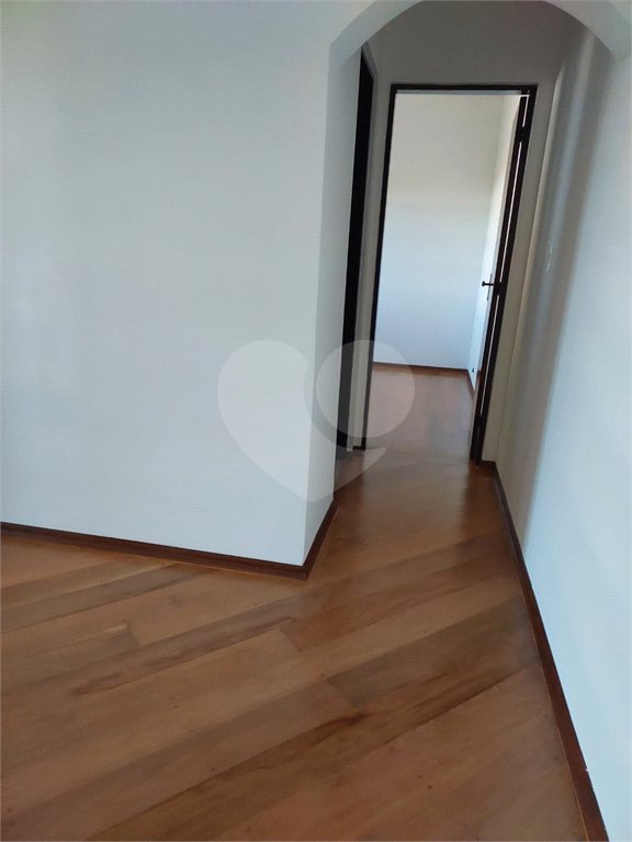 Casa à venda com 2 quartos, sendo 1 suíte, em Vila Maria de Maggi, Suzano, SP
