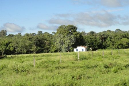Fazenda à venda com 2 quartos em Canabrava, João Pinheiro, MG