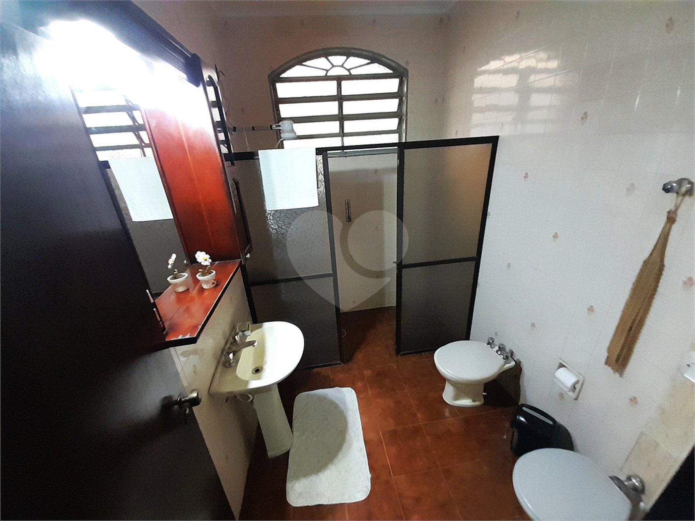 Casa à venda com 5 quartos, sendo 1 suíte,  em Jardim Anhangüera, Ribeirão Preto, SP