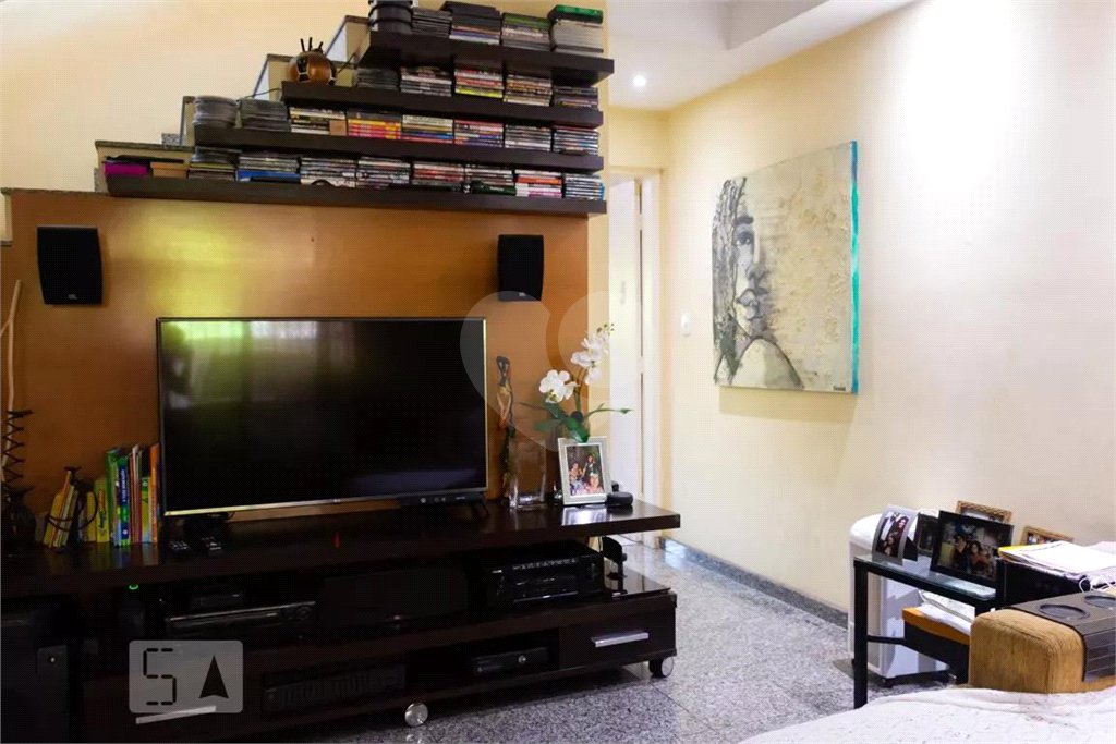 Casa à venda com 3 quartos, sendo 1 suíte, em Vila Universitária, São Paulo, SP