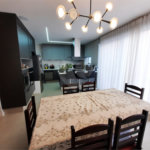 Casa à venda com 3 suítes no condomínio Ecovillagio, São Roque - SP
