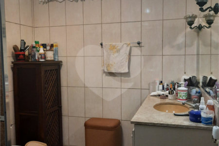 Casa à venda com 4 quartos, sendo 3 suítes,  em Jardim Marajoara, São Paulo, SP