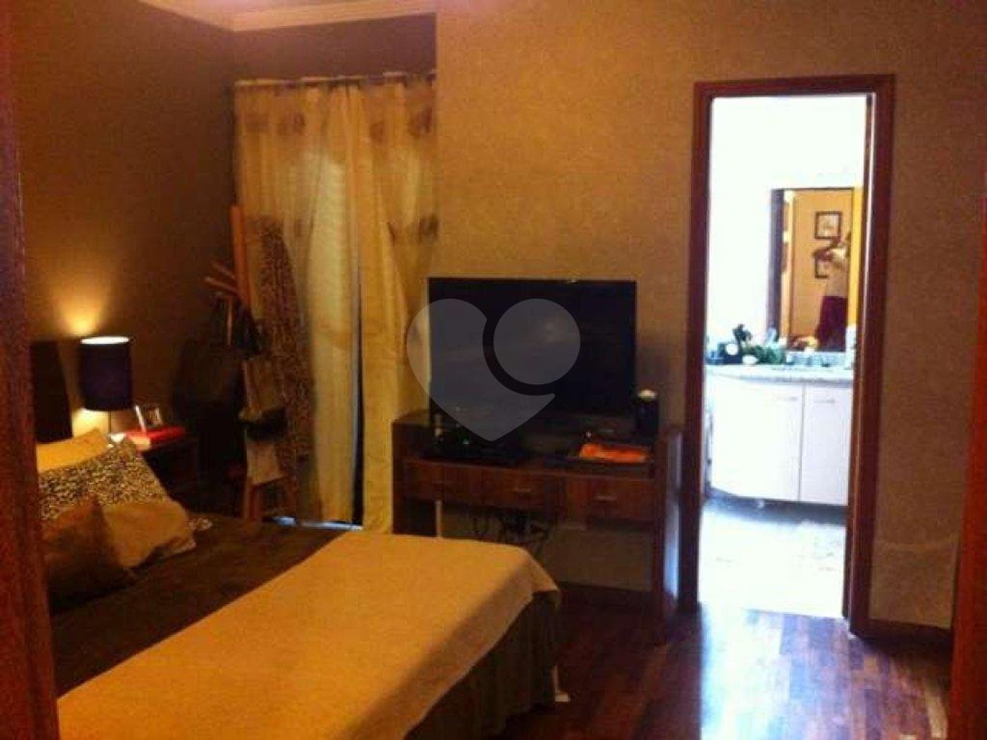 Sobrado à venda com 3 quartos, sendo 2 suítes,  em Jardim das Vertentes, São Paulo, SP