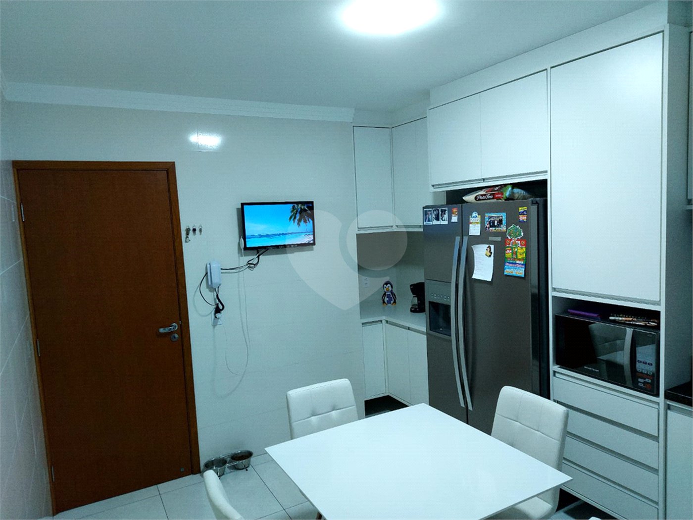 Casa à venda com 3 suítes no condomínio Residencial Gaya, São Paulo - SP