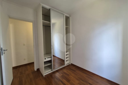 Apartamento à venda com 2 quartos em Vila Anastácio, São Paulo, SP