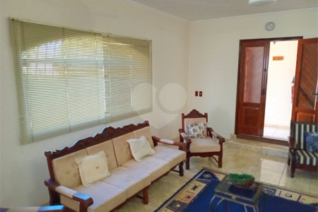 Casa à venda com 3 quartos, sendo 1 suíte, em Vila José Bonifácio, Araraquara, SP