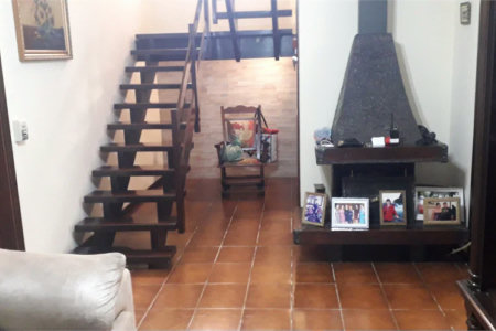 Casa à venda com 3 quartos, sendo 2 suítes,  em Jardim Leonor, São Paulo, SP