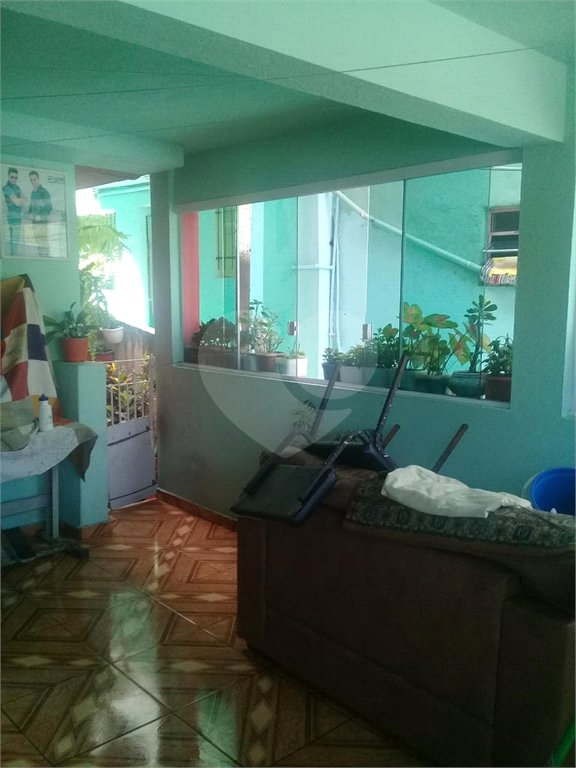 Sobrado à venda com 3 quartos no Brasilândia, São Paulo, SP
