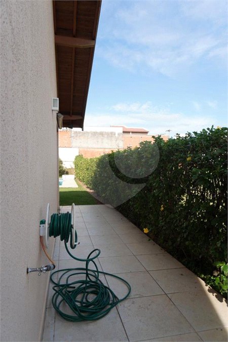 Casa para alugar com 4 quartos, sendo 2 suítes, no condomínio Mont Serrat, Salto - SP