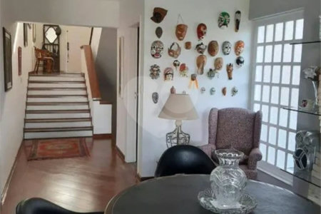 Casa à venda com 5 suítes em Parque dos Príncipes, São Paulo, SP
