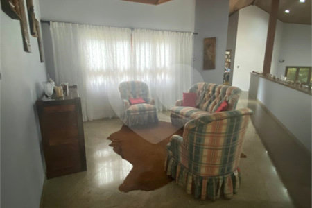 Casa à venda com 4 suítes no condomínio Vale da Santa Fé, Vinhedo - SP