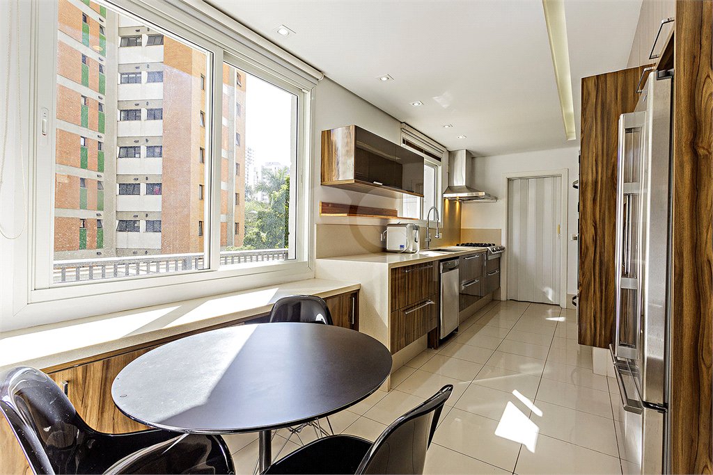 Apartamento à venda com 4 suítes em Paraíso, São Paulo, SP