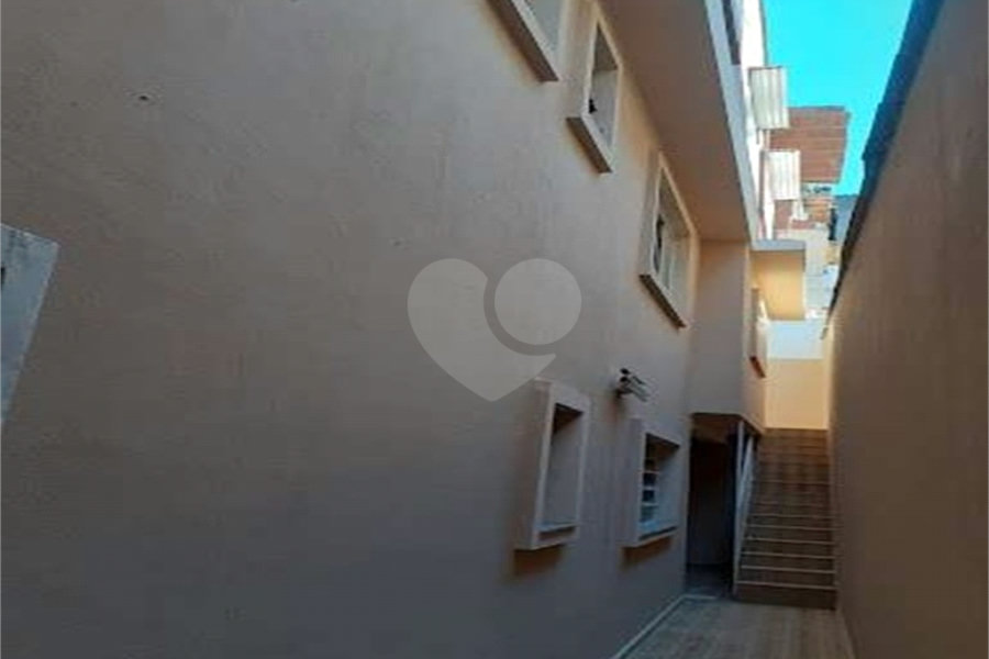 Sobrado à venda com 6 quartos, sendo 1 suíte,  em Jardim Las Vegas, Guarulhos, SP