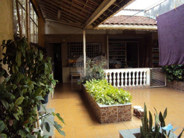 Sobrado à venda com 3 quartos, sendo 1 suíte,  em Parque Peruche, São Paulo, SP