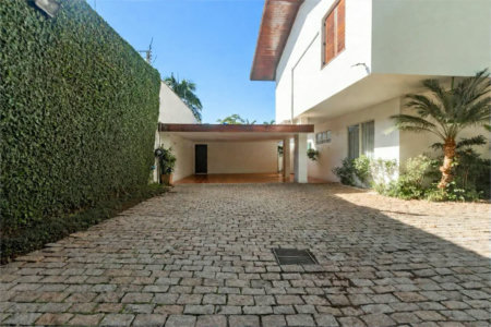 Casa à venda com 5 quartos, sendo 3 suítes, em Jardim Guedala, São Paulo, SP